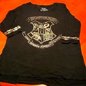 Hogwarts  Harry Potter gold foil black shirt